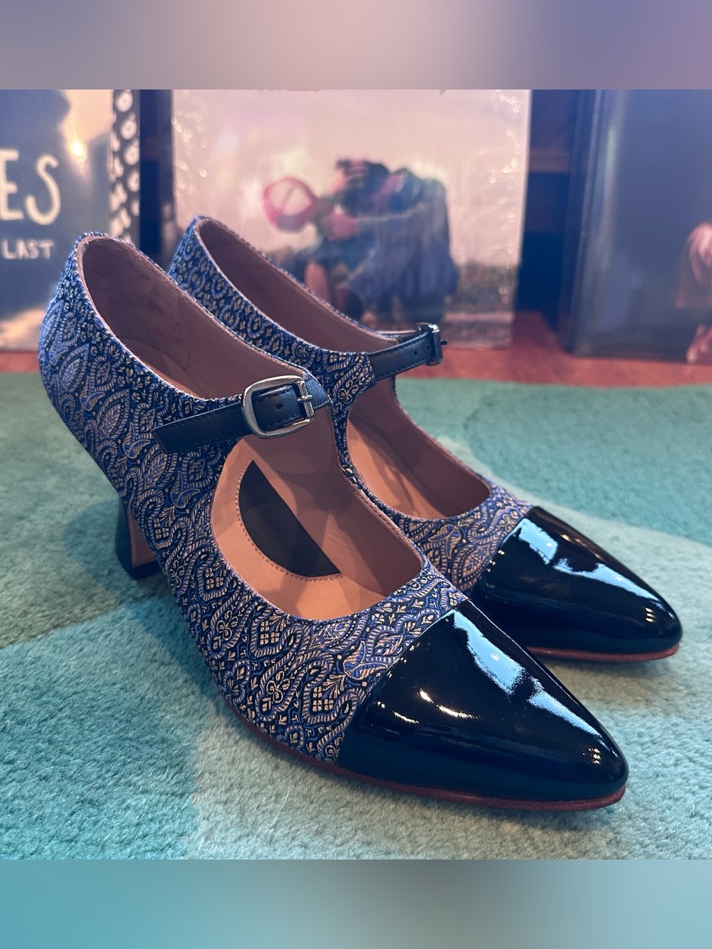 Fluevog LIKE NEW Poser Shiloh blue/beige tapestry black patent MJ buckle heel -9
